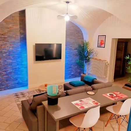 Apartment Magnifiques Voutes Avec Spa Saint-Amant-Tallende